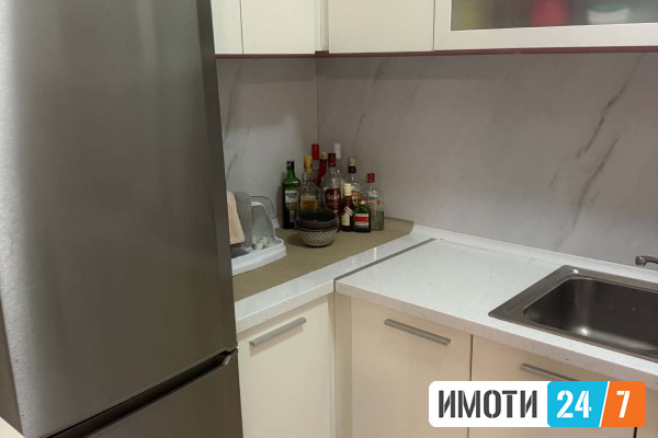 SE IZDAVA MODEREN DVOSOBEN STAN VO CENTAR