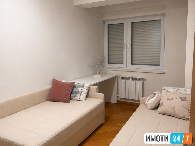 SE IZDAVA MODEREN DVOSOBEN STAN VO CENTAR