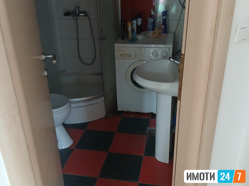 Продавам стан кај Рампа