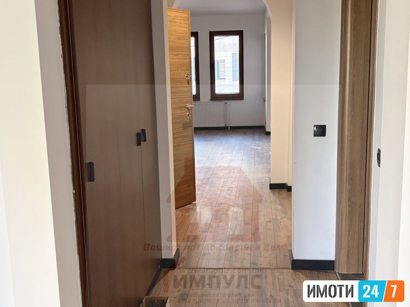 SAMOSTOJNA KUKJA SO LOKACIJA VO CENTAR