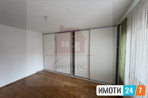 reklama 5 SE IZDAVA PRAZEN TROSOBEN STAN VO STROG CENTAR