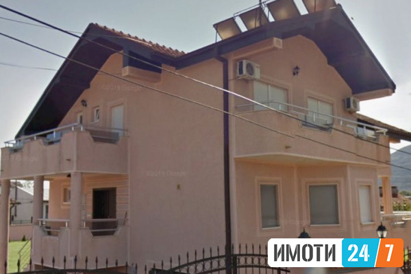 Se prodava kukja vo Zlokukani od 319m2 i plac 980m2 LUKSUZNA