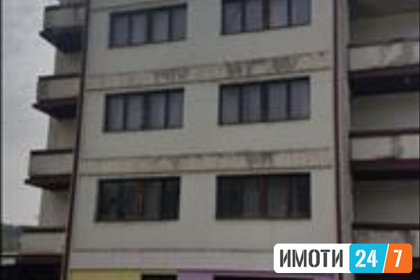 Prodavame cela zgrada - hotel vo Makedonska Kamenica