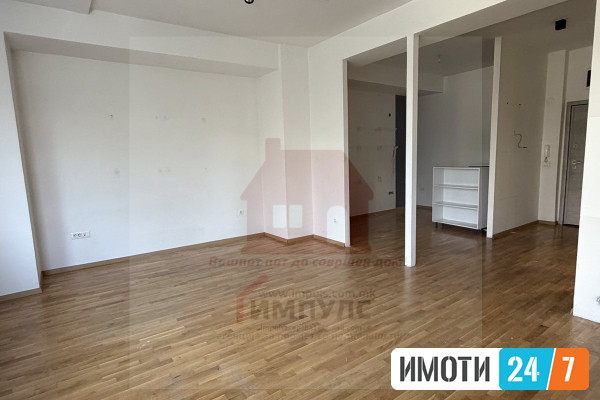 PRAZEN DELOVEN PROSTOR VO CENTAR