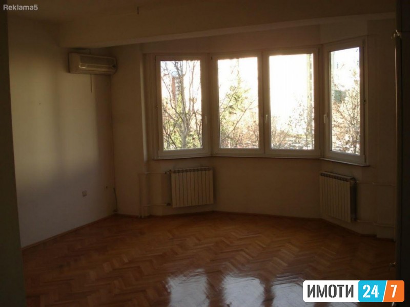 Rent Office space in   Aerodrom