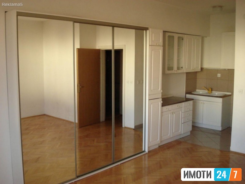Rent Office space in   Aerodrom