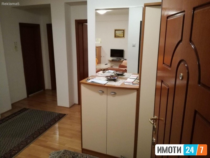 Се издава Стан во  нас Центар-Карпош
