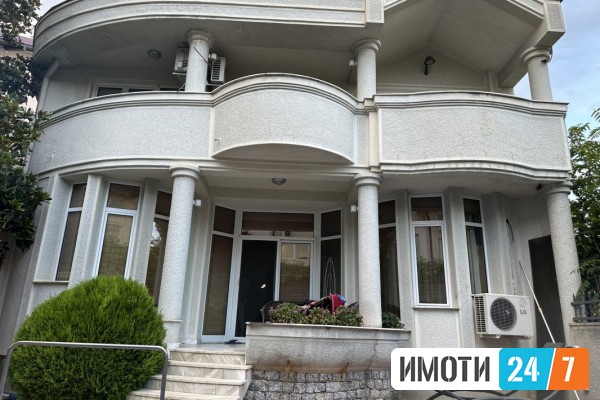 Урбан Лајф продава куќа со уникатна архитектура во Козле