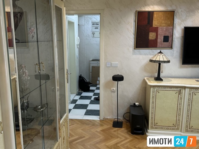 Се издава Стан во  нас Центар-Карпош