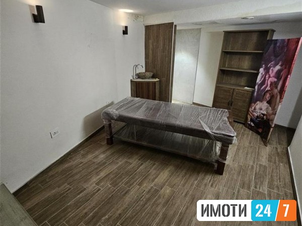Урбан Лајф издава салон за убавина и масажа