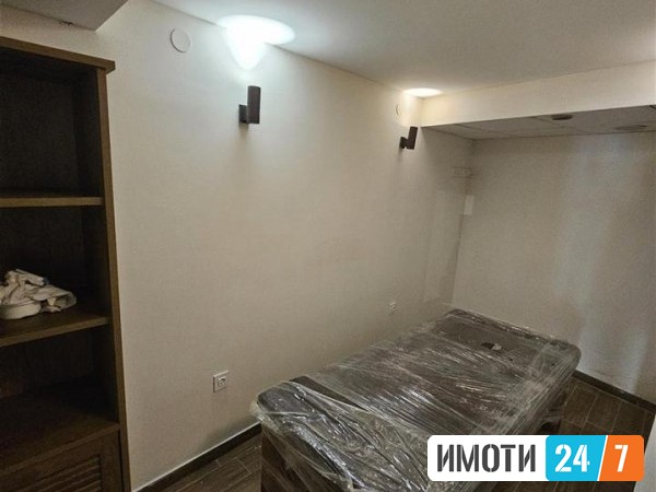 Урбан Лајф издава салон за убавина и масажа