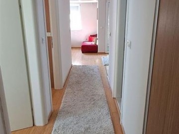 Урбан Лајф издава стан во Ново Лисиче со 2 подземни паркинг места