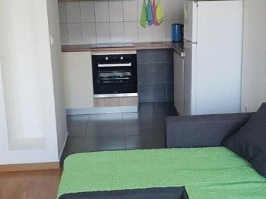 Урбан Лајф издава стан во Дебар Маало