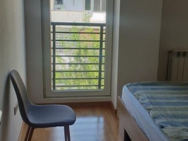 Урбан Лајф издава стан во Дебар Маало