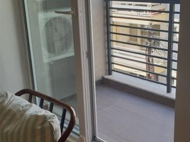 Урбан Лајф издава стан во Дебар Маало