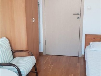 Урбан Лајф издава стан во Дебар Маало