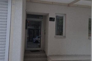 Урбан Лајф издава стан во дебар маало кај силбо