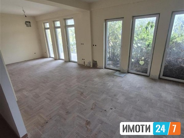 Урбан Лајф продава куќа во Волково