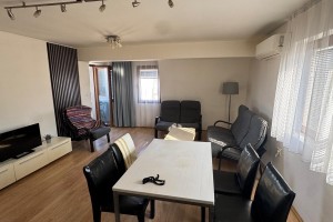 Урбан Лајф издава стан во Центар