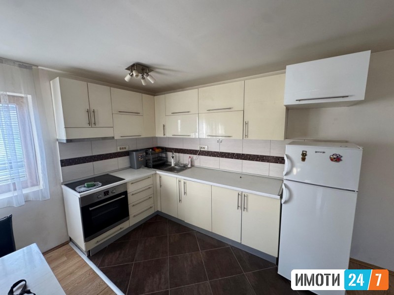 Урбан Лајф издава стан во Центар