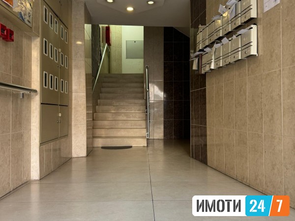 Урбан Лајф издава стан во Дебар Маало