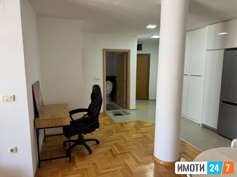 Урбан Лајф издава стан во Дебар Маало