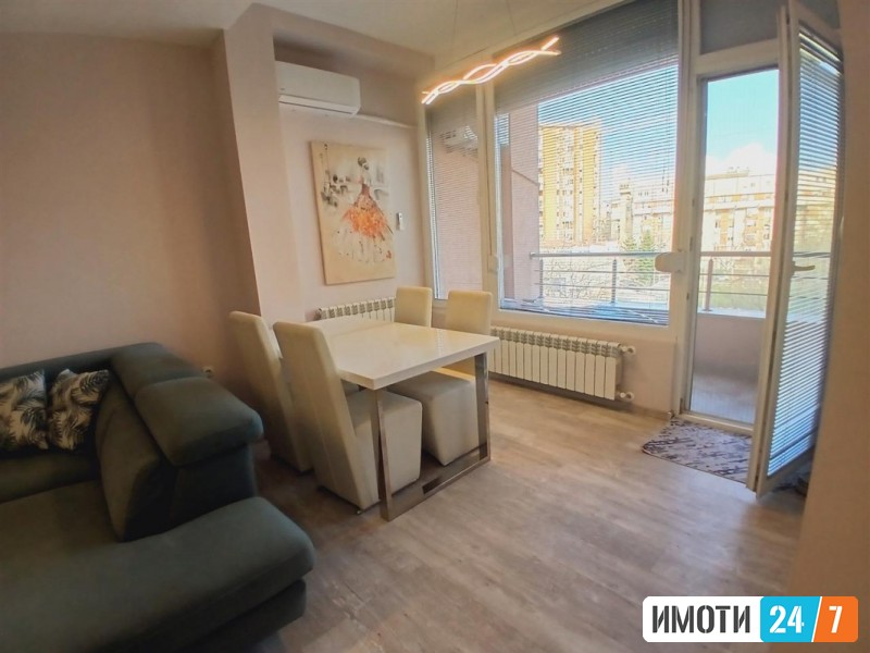 Урбан Лајф издава стан во Центар кај Европска Унија