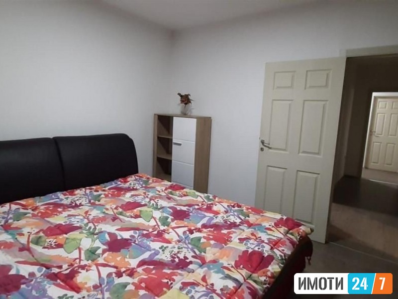 Урбан Лајф издава стан во Центар