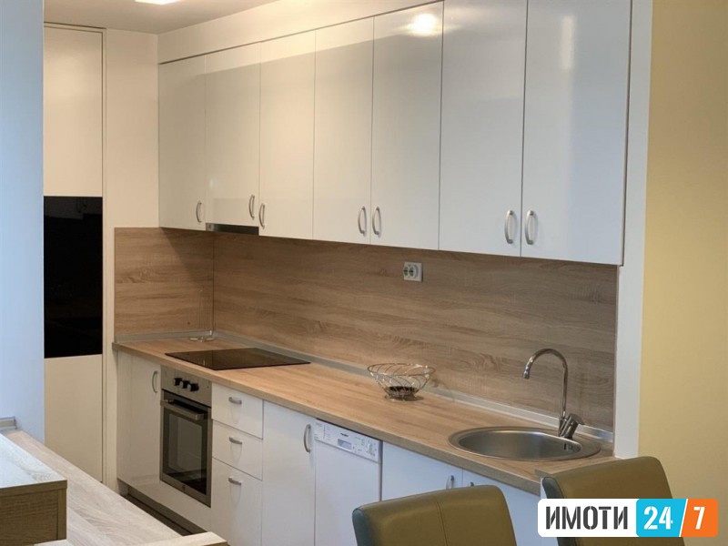 Урбан Лајф издава стан во Центар