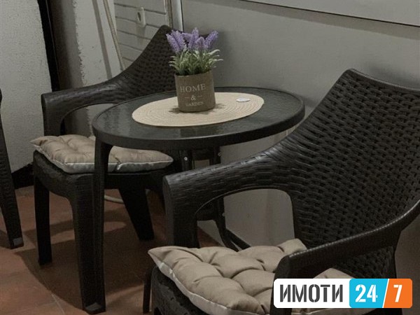 Урбан Лајф издава стан во Центар