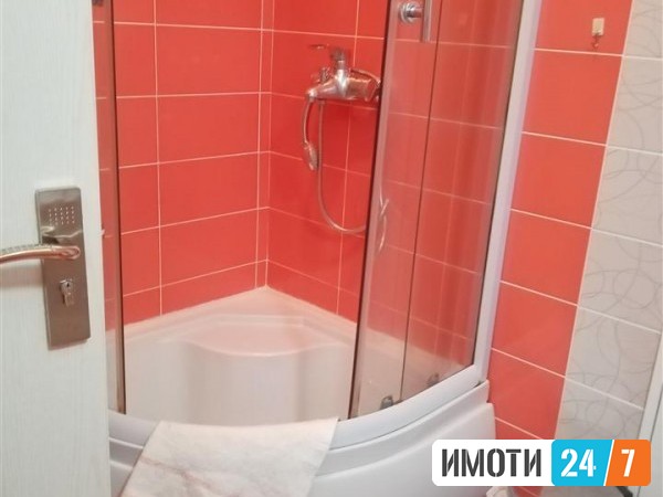 Урбан Лајф издава стан на водно со паркинг