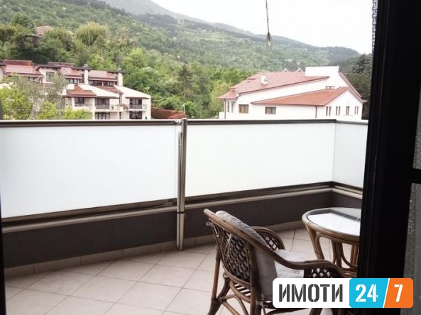 Урбан Лајф издава стан на водно со паркинг