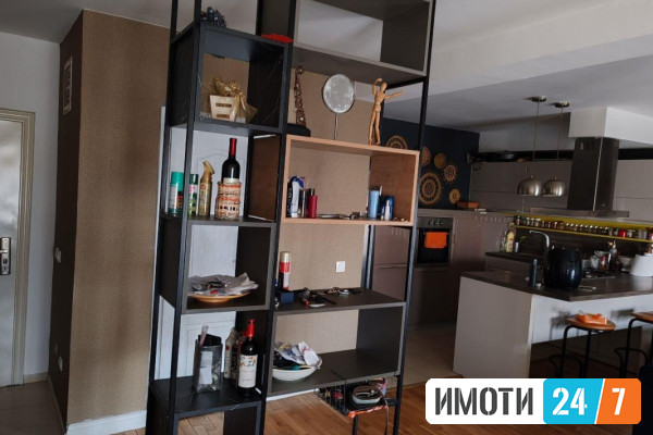 Урбан Лајф продава стан во Дебар маало