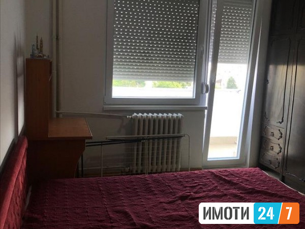 Урбан Лајф продава стан во Центар