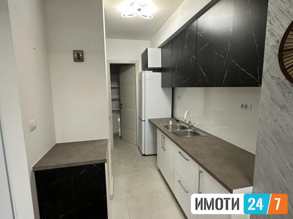 Урбан Лајф издава канцеларија во Аеродром