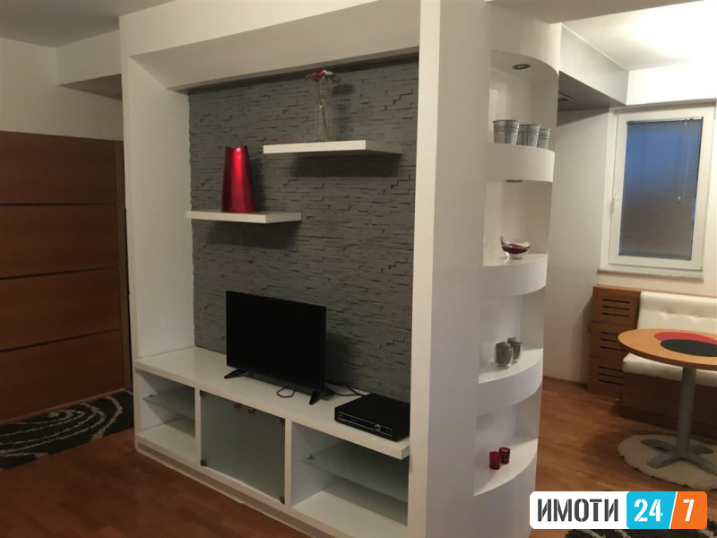 Урбан Лајф издава стан во Дебар Маало