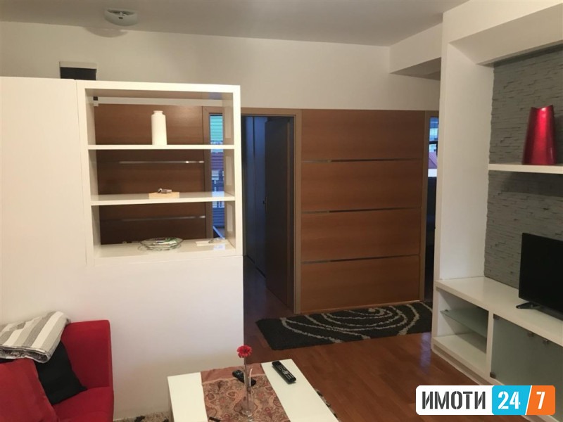Урбан Лајф издава стан во Дебар Маало
