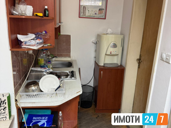Урбан Лајф издава деловен простор во Центар