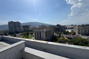 Урбан Лајф издава стан во Центар