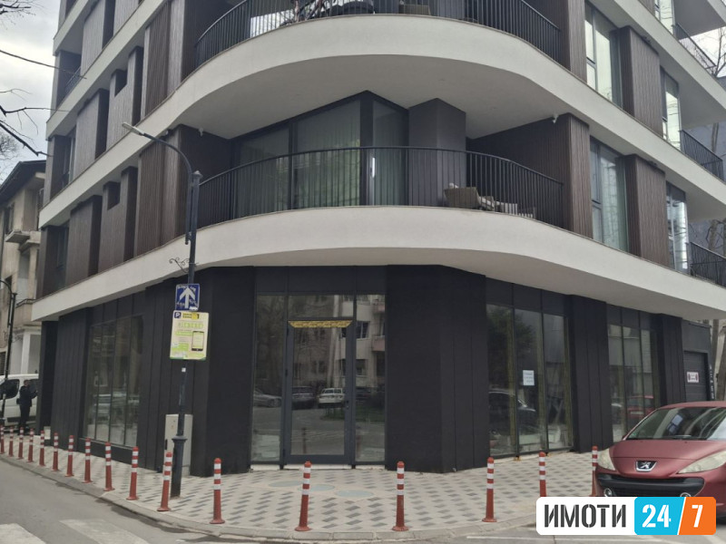 Урбан Лајф продава нов дукан во Дебар Маало