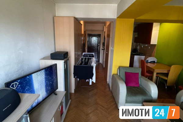 Урбан Лајф продава гарсоњера во Капиштец