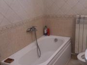 DOMIK IZDAVA LUX 3 SOBEN STAN VO CENTAR