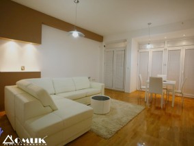 DOMIK IZDAVA LUX 3 SOBEN STAN VO DEBAR MAALO