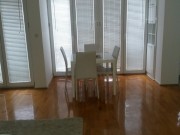 DOMIK IZDAVA LUX 3 SOBEN STAN VO DEBAR MAALO