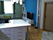 DOMIK IZDAVA LUX 2 SOBEN STAN VO CRNICE