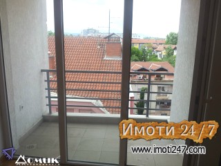 DOMIK PRODAVA NOV 3 SOBEN STAN VO DEBAR MAALO