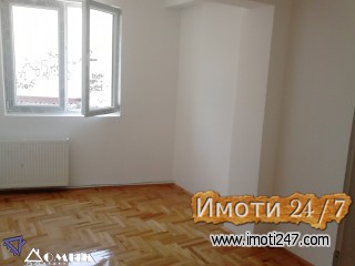 DOMIK PRODAVA  3 SOBEN NOV STAN VO TAFTALIDZE KAJ NOVA