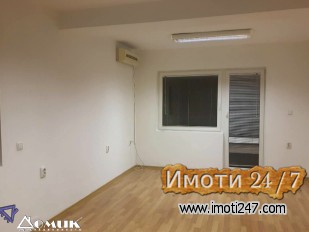 DOMIK IZDAVA DELOVEN PROSTOR KAJ UNIVERZALNA SALA
