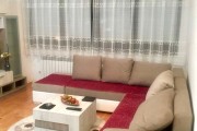 DOMIK PRODAVA LUX 3 SOBEN STAN KAJ RAMSTOR VODNO