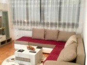 DOMIK PRODAVA LUX 3 SOBEN STAN KAJ RAMSTOR VODNO